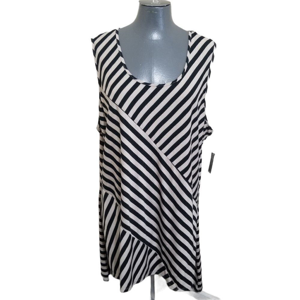 Striped Top with Asymmetrical Hemline 1X Nwt